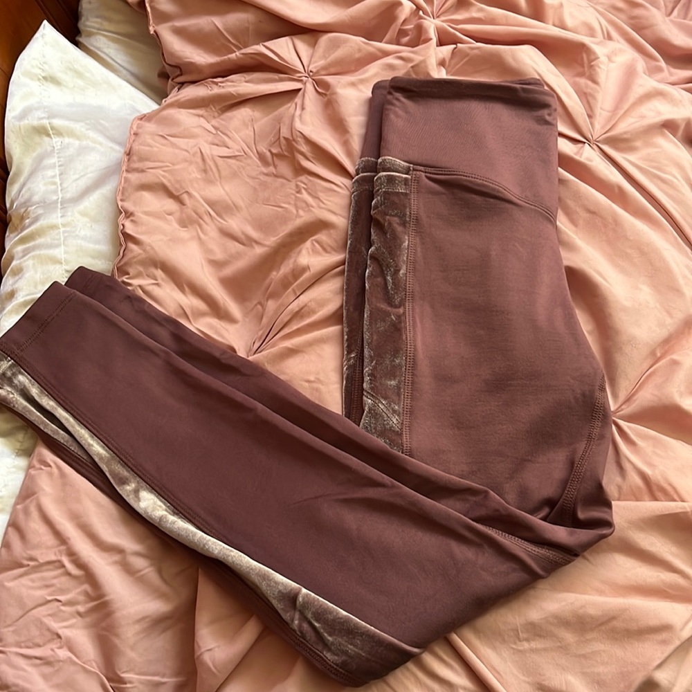VS Pink leggings